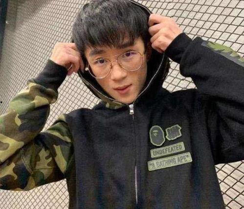 吃瓜精英路夏,吃瓜精英的瓜田奇遇记