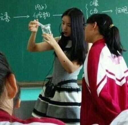 女教师吃瓜,揭开校园神秘事件真相